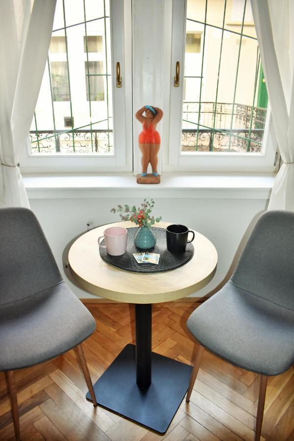 Lovely Downtown Home In Budapest Extérieur photo
