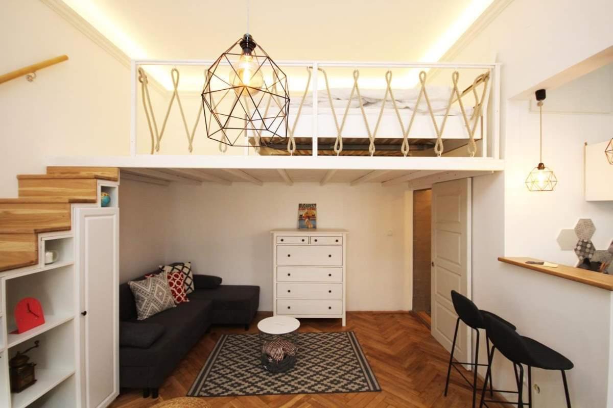 Lovely Downtown Home In Budapest Extérieur photo